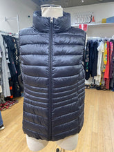 Load image into Gallery viewer, Point Zero puffy vest M NWT
