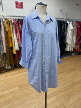 Load image into Gallery viewer, Lauren Ralph Lauren shirt dress M