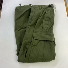 Load image into Gallery viewer, TNA cargo pants 2