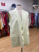 Load image into Gallery viewer, Banana Republic vest 16