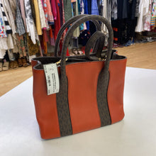 Load image into Gallery viewer, Michael Kors small tote w strap