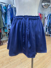 Load image into Gallery viewer, Talula satiny mini skirt S