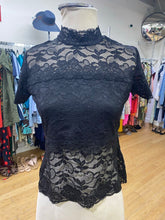 Load image into Gallery viewer, Guess lace top NWT M