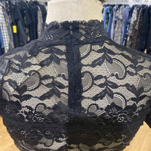 Load image into Gallery viewer, Guess lace top NWT M