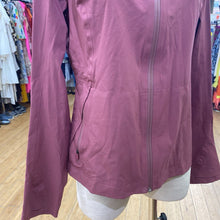 Load image into Gallery viewer, Lululemon nylon jacket 6