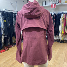 Load image into Gallery viewer, Lululemon nylon jacket 6