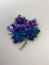 Load image into Gallery viewer, Beaded leaf brooch