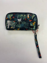 Load image into Gallery viewer, Lug Splits XL wallet