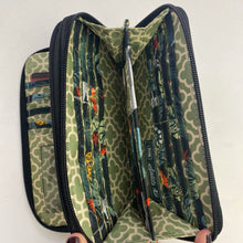 Load image into Gallery viewer, Lug Splits XL wallet