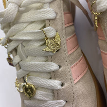 Load image into Gallery viewer, Adidas sneakers 5.5/6