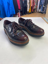 Load image into Gallery viewer, Clarks shoes 8