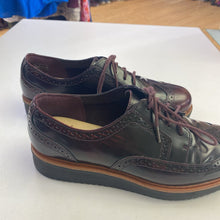 Load image into Gallery viewer, Clarks shoes 8