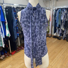 Load image into Gallery viewer, Jones New York vintage silk top 6