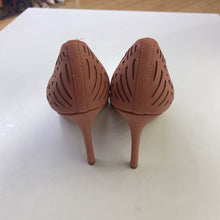 Load image into Gallery viewer, BCBG Generation perforated pumps 8.5