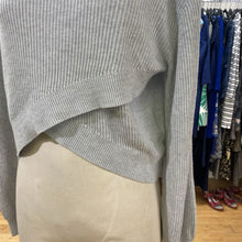 Load image into Gallery viewer, Lululemon cropped sweater 8