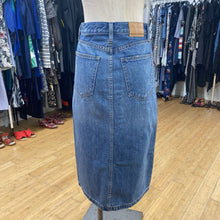 Load image into Gallery viewer, Denim Forum denim skirt 24