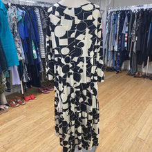 Load image into Gallery viewer, Pure Essence dress XL