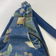 Load image into Gallery viewer, Ecologique crossbody bag