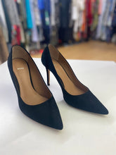 Load image into Gallery viewer, Boss patent pumps 38