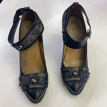 Load image into Gallery viewer, Carnaby Shoes 37