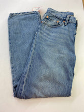 Load image into Gallery viewer, Levis 501 90's jeans 26