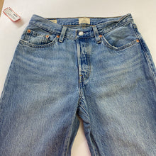 Load image into Gallery viewer, Levis 501 90's jeans 26