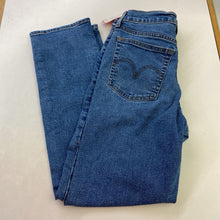 Load image into Gallery viewer, Levis wedgie straight 28