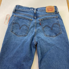 Load image into Gallery viewer, Levis wedgie straight 28