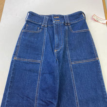 Load image into Gallery viewer, Pilcro wide leg cropped jeans 28