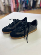 Load image into Gallery viewer, The Wishbone Collection sneakers 10 NWT