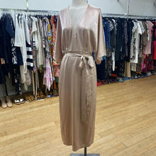 Load image into Gallery viewer, Babaton satin dress 10
