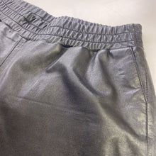 Load image into Gallery viewer, Mauritius Leather Shorts M