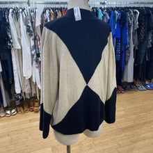 Load image into Gallery viewer, InWear vneck sweater M