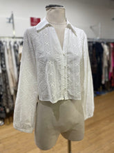 Load image into Gallery viewer, Zara cropped shirt M