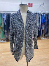 Load image into Gallery viewer, Nic & Zoe shrug sweater M
