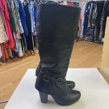 Load image into Gallery viewer, Fly London pull on boots 39