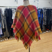 Load image into Gallery viewer, Freimans Ottawa vintage mohair/wool poncho O/S