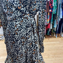 Load image into Gallery viewer, Heartloom satiny semi-wrap dress M