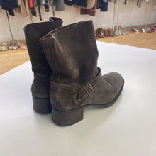 Load image into Gallery viewer, NDC suede pull on boots 37
