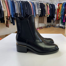 Load image into Gallery viewer, Zara pull on booties NWT 6.5