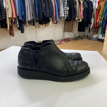 Load image into Gallery viewer, John Fluevog Crowsnest booties 7.5