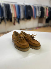 Load image into Gallery viewer, L'intervalle suede shoes NWOT 37