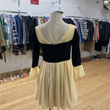 Load image into Gallery viewer, House of CB Alana off the shoulder dress L-Fuller cup tall