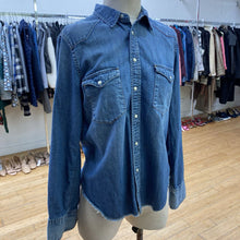 Load image into Gallery viewer, TNA Golden denim top M