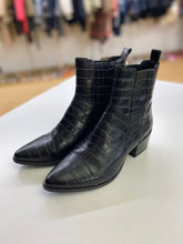 Load image into Gallery viewer, Vagabond leather ankle booties 40