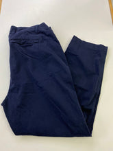 Load image into Gallery viewer, Gap Downtown Khaki pants 16