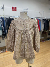 Load image into Gallery viewer, Doen floral top M