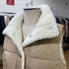 Load image into Gallery viewer, Lucky Brand reversible vest S/M