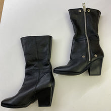 Load image into Gallery viewer, Michael Kors leather boots 5