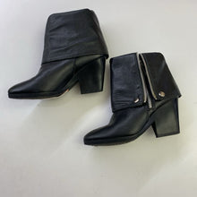 Load image into Gallery viewer, Michael Kors leather boots 5